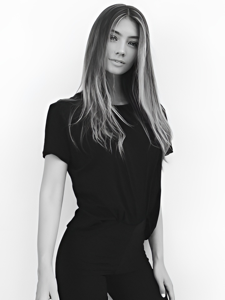 Индивидуалка Азалия, доступна для личного знакомства от 10000 руб