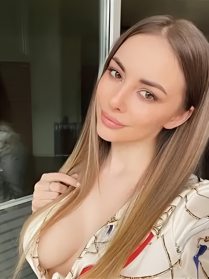 Юна привлекальеная девушка из  цена от 5000 руб