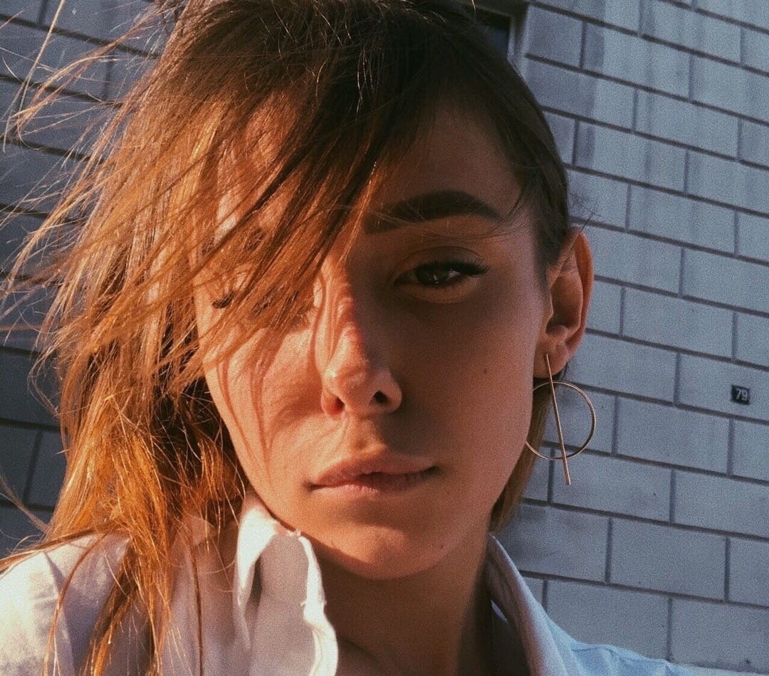 Надя привлекальеная девушка из  цена от 3000 руб