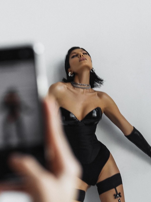 Урсула привлекательная девушка из  цена от 10000 руб