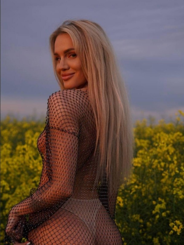 Ольга привлекательная девушка из  цена от 7000 руб